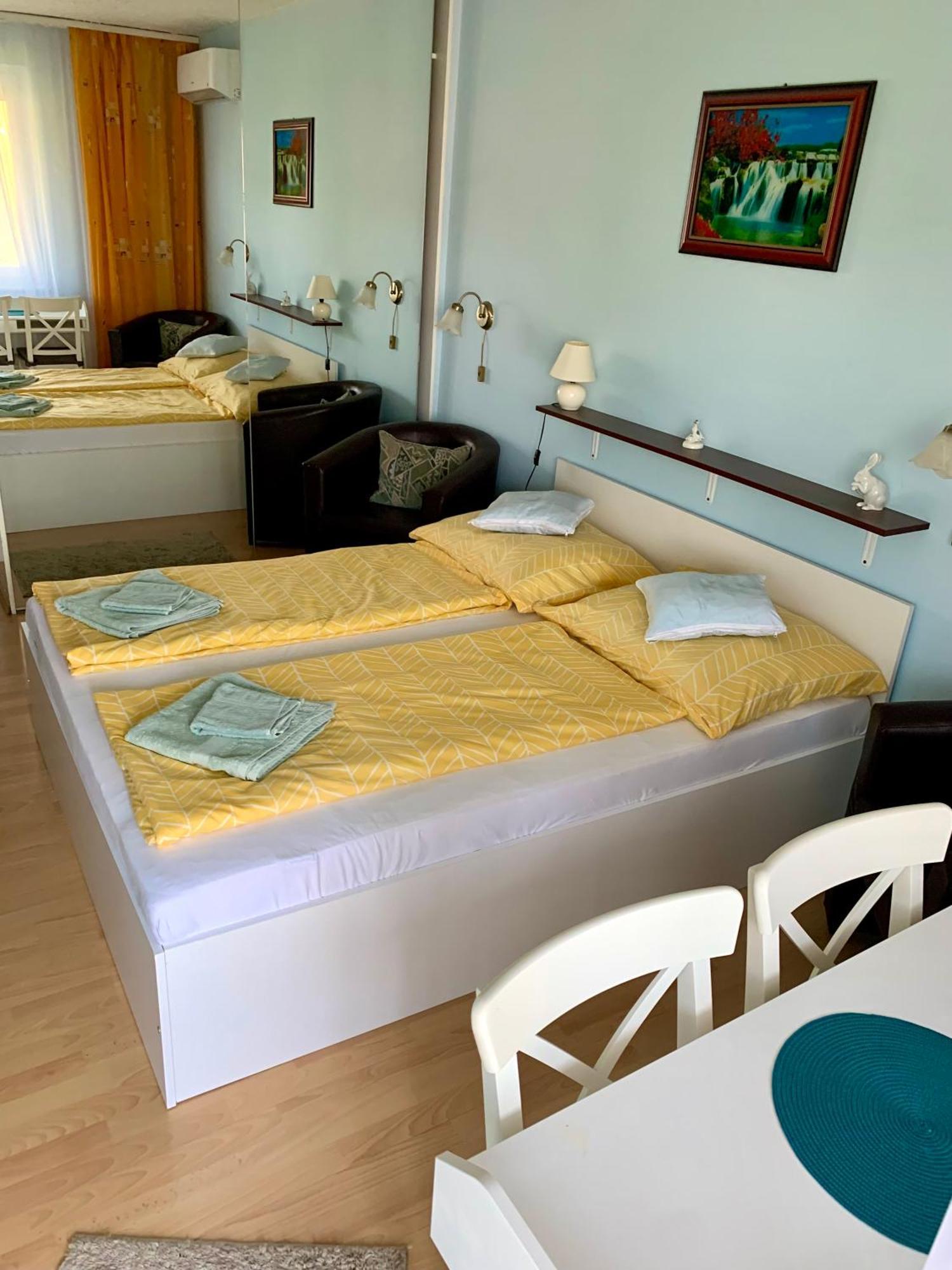 Aloé Apartman Sopron Exterior foto