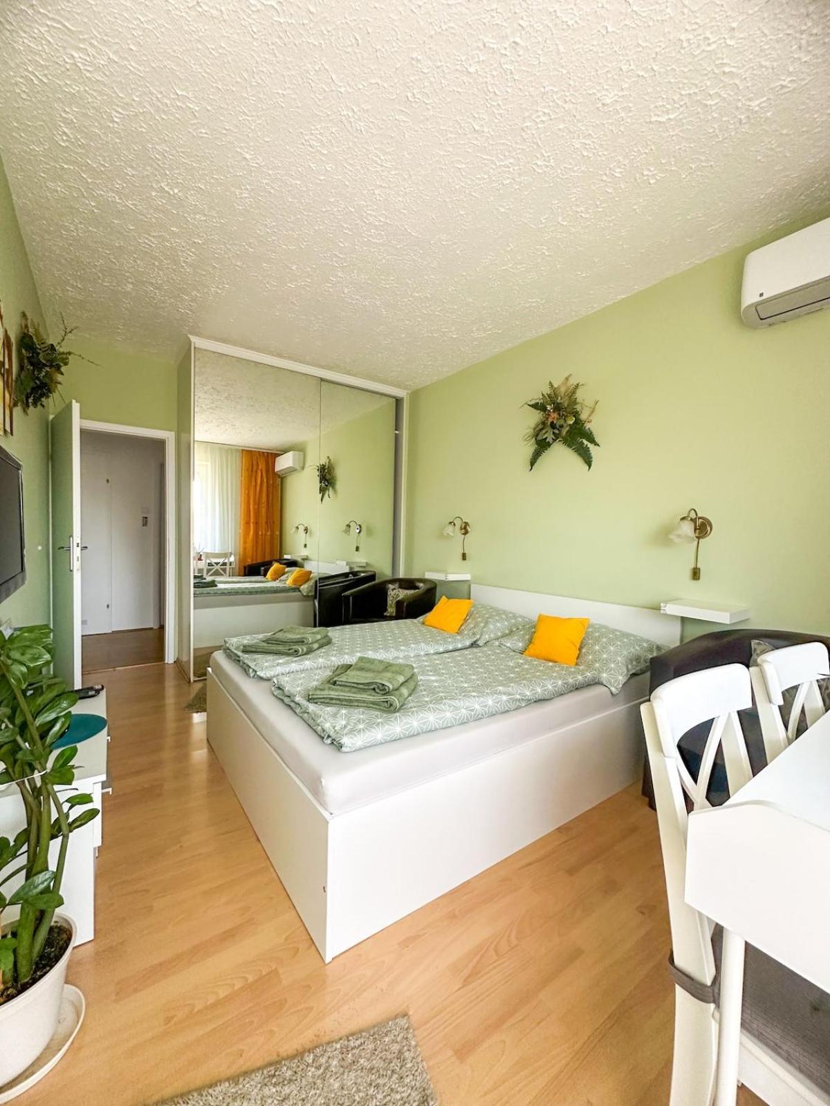 Aloé Apartman Sopron Exterior foto