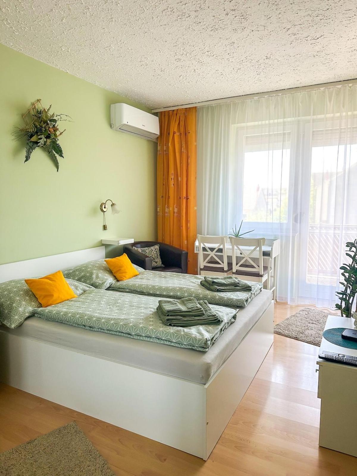 Aloé Apartman Sopron Exterior foto